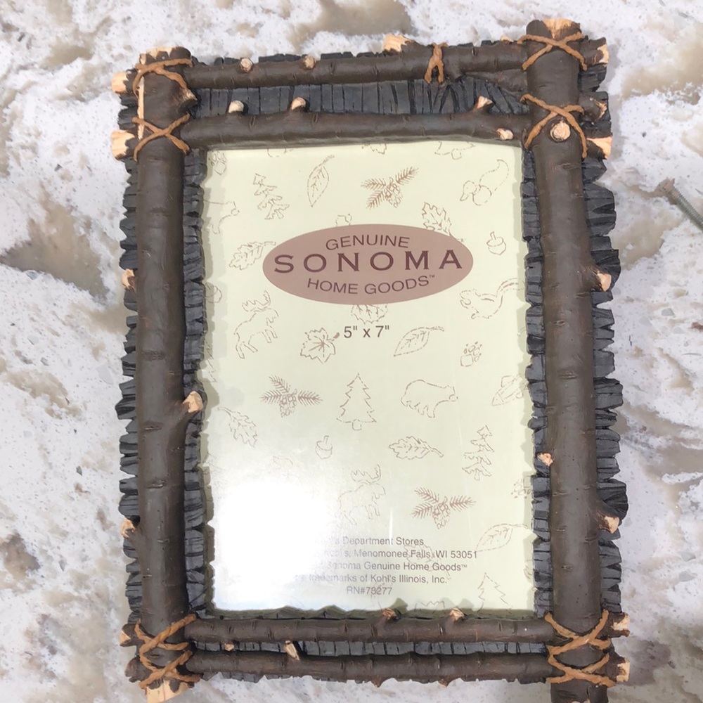 Picture frame - Picture 1 of 2